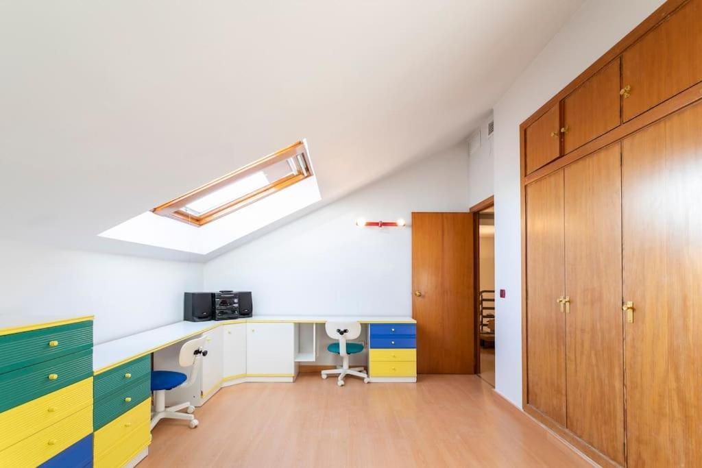 Atico Con Gran Terraza Διαμέρισμα Μπένιντορμ Εξωτερικό φωτογραφία