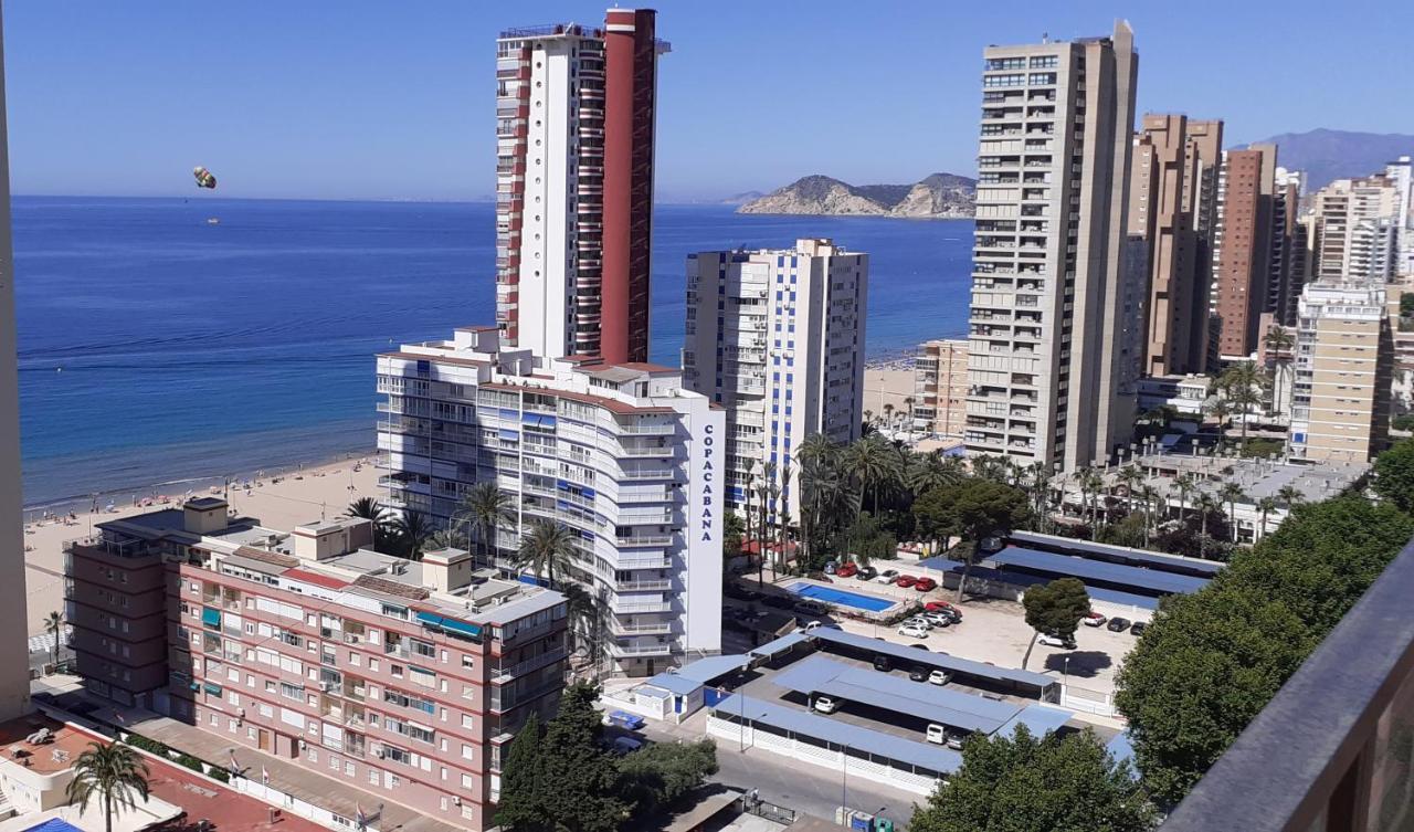 Atico Con Gran Terraza Διαμέρισμα Μπένιντορμ Εξωτερικό φωτογραφία