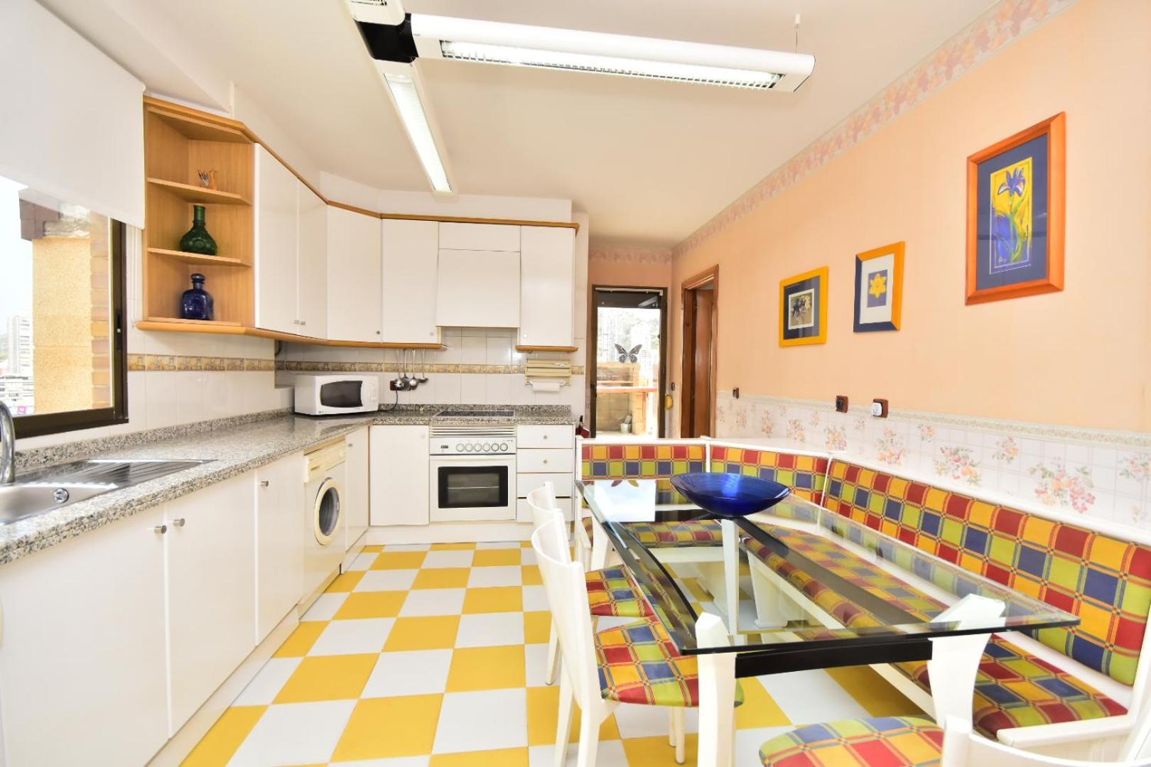 Atico Con Gran Terraza Διαμέρισμα Μπένιντορμ Εξωτερικό φωτογραφία