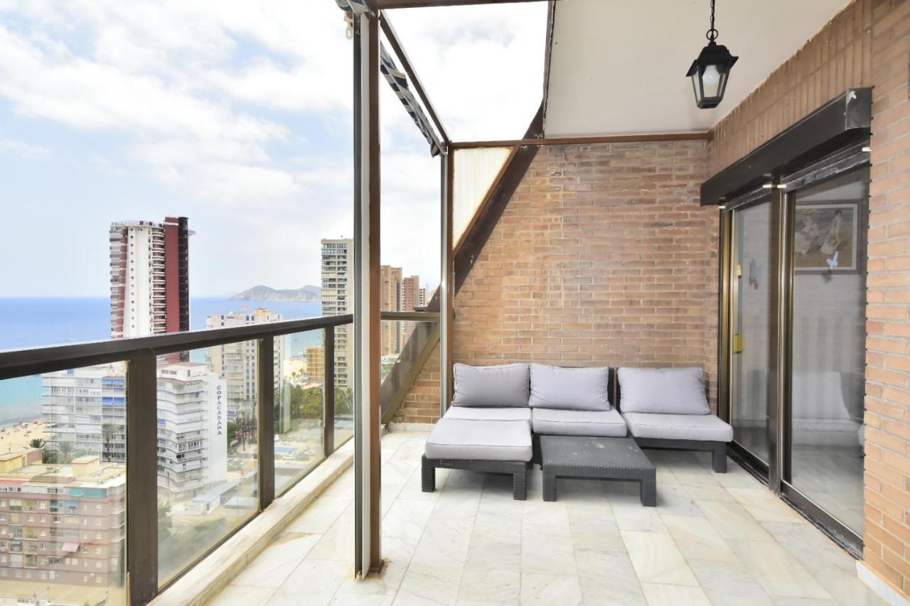 Atico Con Gran Terraza Διαμέρισμα Μπένιντορμ Εξωτερικό φωτογραφία