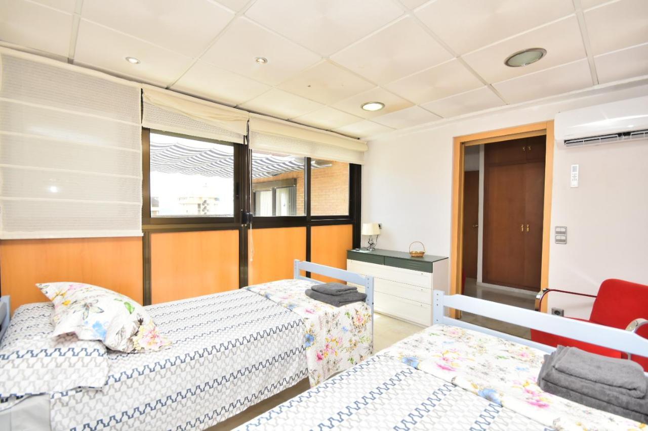 Atico Con Gran Terraza Διαμέρισμα Μπένιντορμ Εξωτερικό φωτογραφία