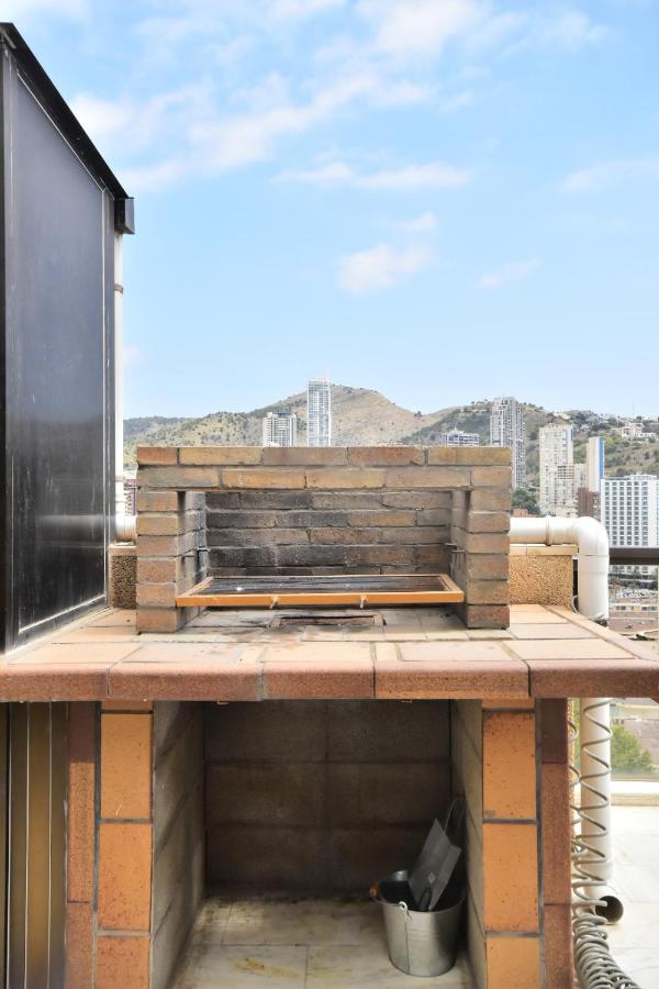 Atico Con Gran Terraza Διαμέρισμα Μπένιντορμ Εξωτερικό φωτογραφία