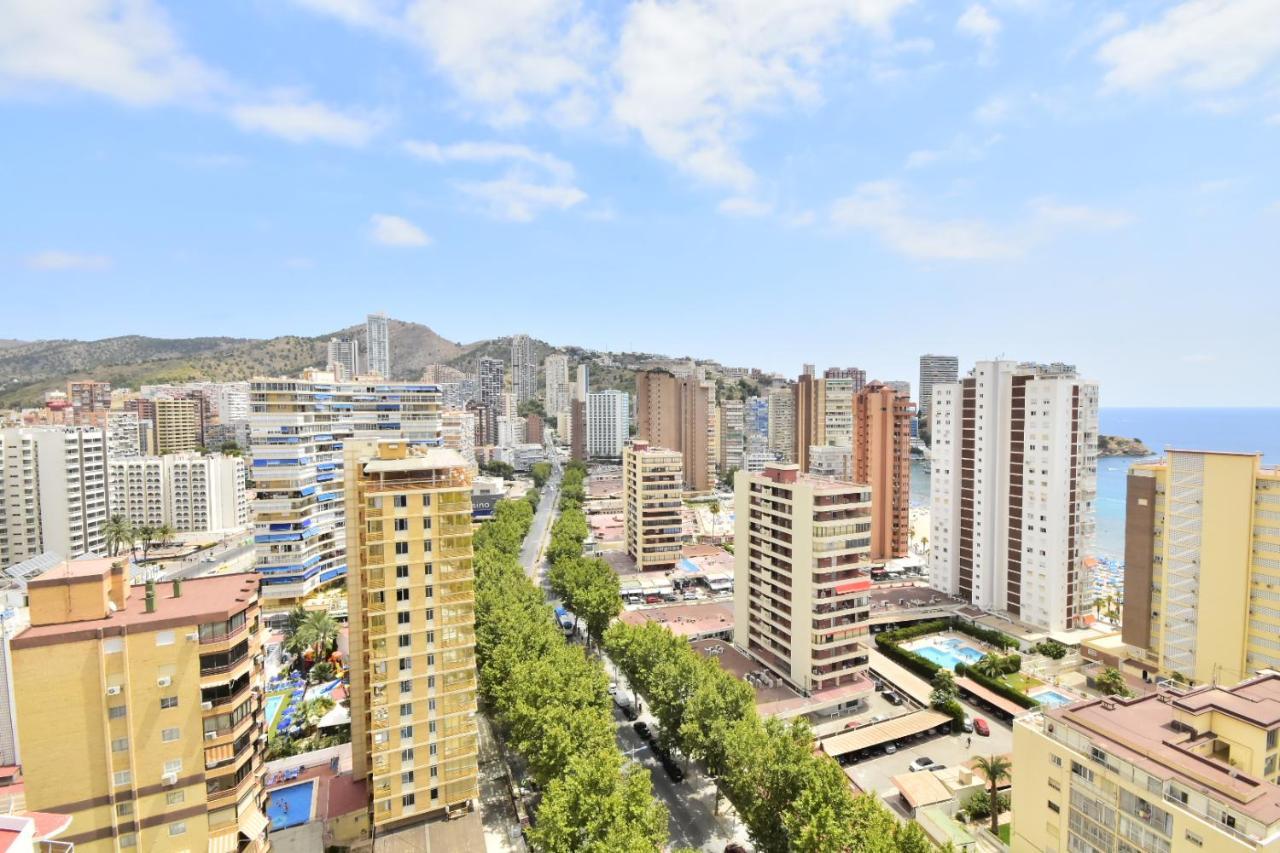 Atico Con Gran Terraza Διαμέρισμα Μπένιντορμ Εξωτερικό φωτογραφία